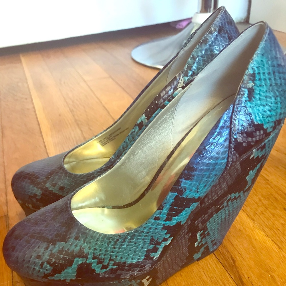 Carlos by Carlos Santana wedge snakeskin shoes